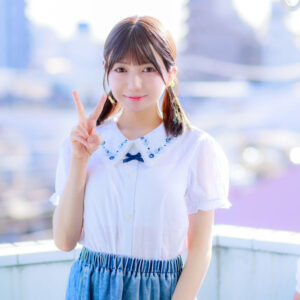 [deas052]ゆなちゃんに出ているAV女優名は？